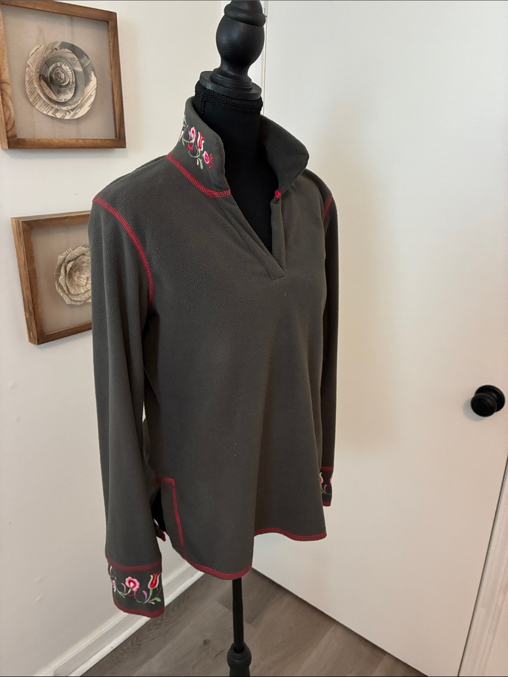 Sundance Jacket Gray Womens Fleece Embroidered Floral Cozy
